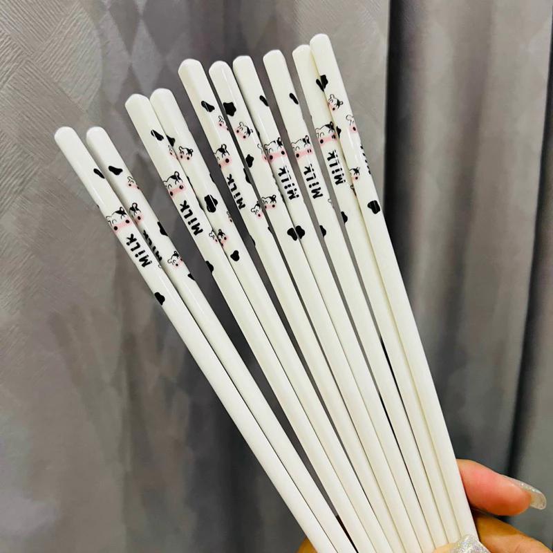 Đũa họa tiết xinh