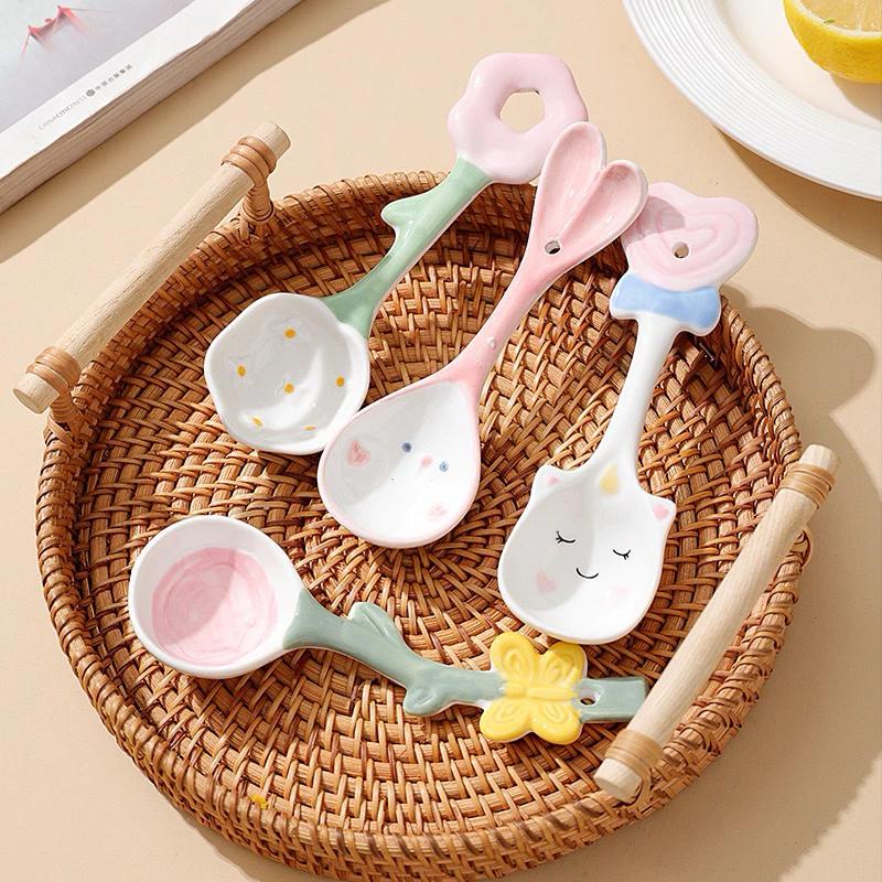 Thìa sứ họa tiết siêu xinh